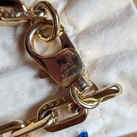 Louis Vuitton Gold Chain Necklace! - Picture 7 of 9